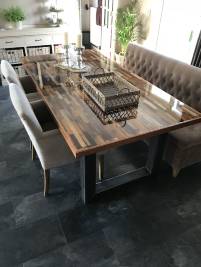 tafel afgewerkt met giet-epoxy_1