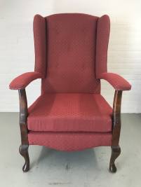 fauteuil met rode stof